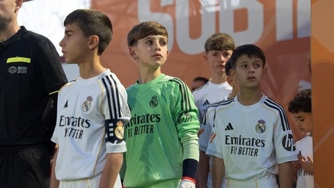 Martin Casillas nối nghiệp thủ môn của bố